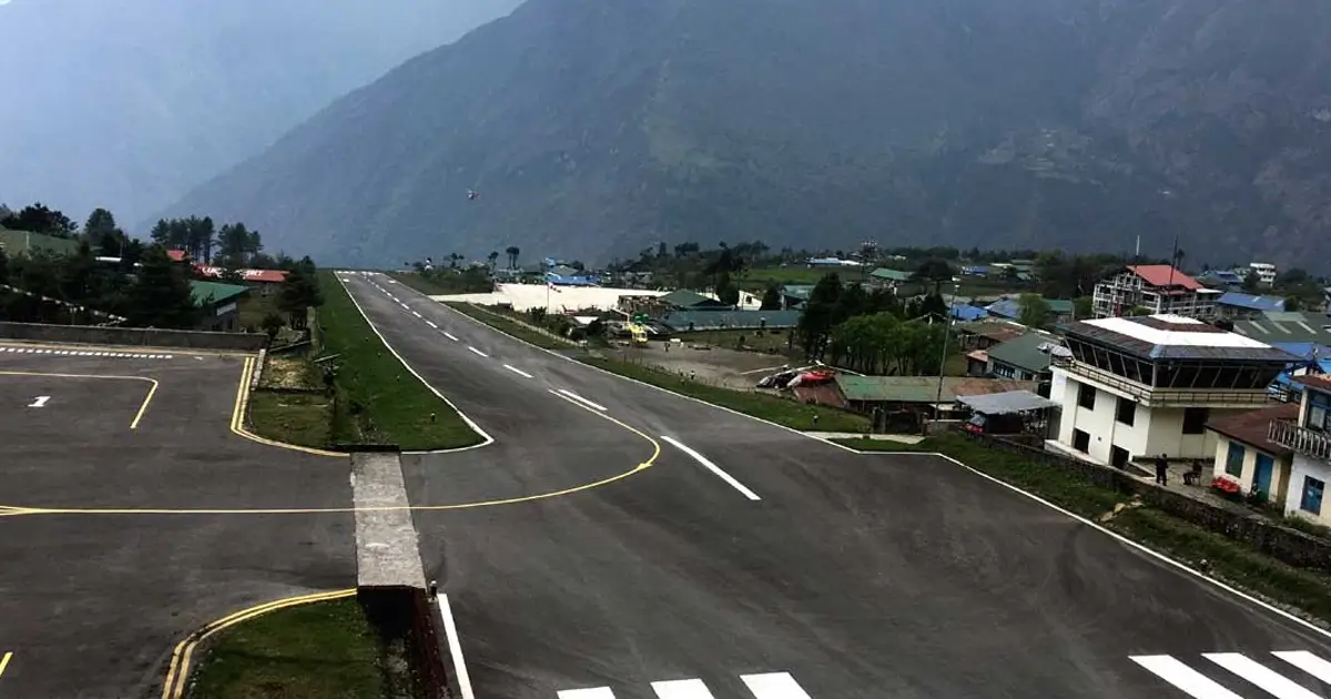 Tenzing Hillary Airport, Lukla(2860 m)